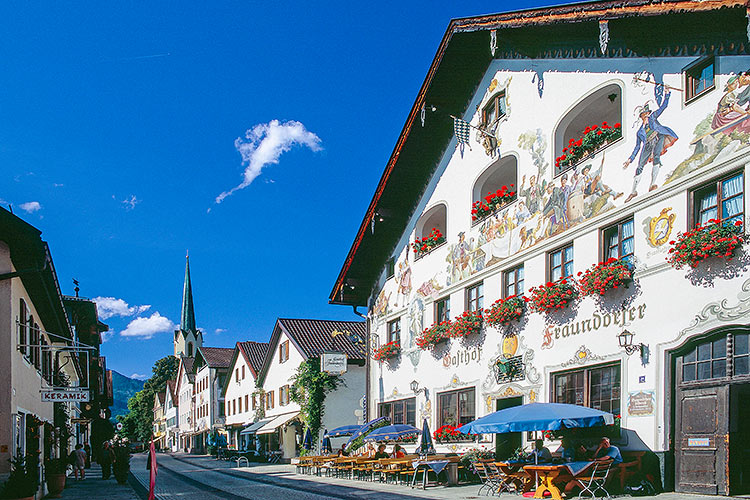 Gästehaus Anzenberger Gästezimmer und Ferienwohnung in Garmisch